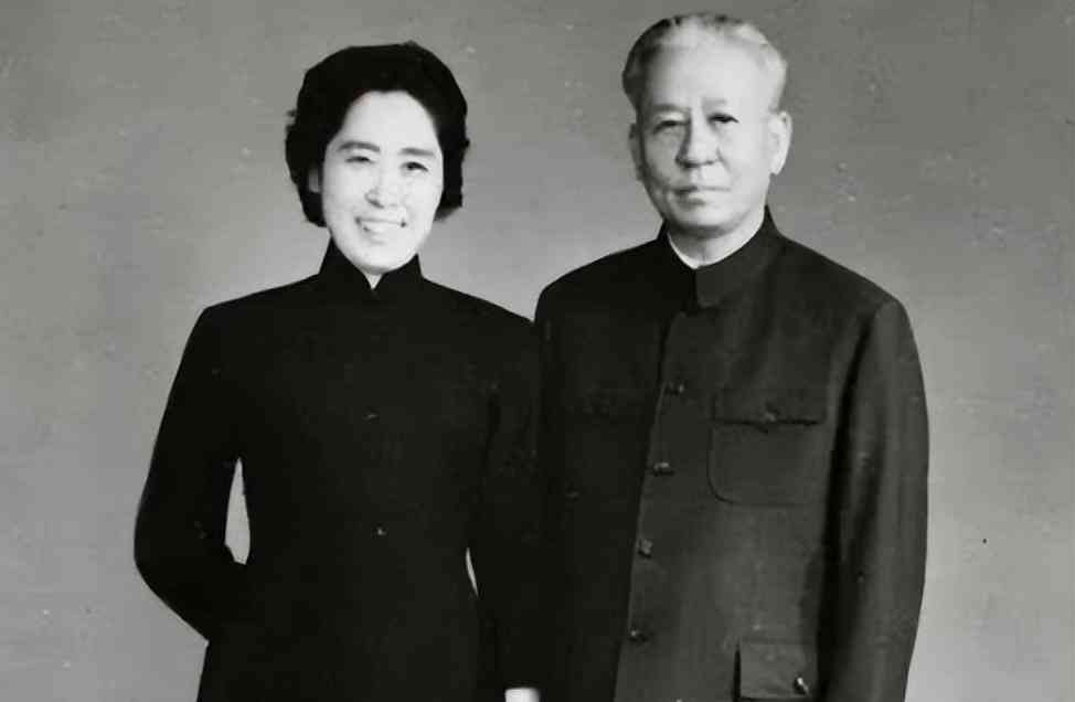 揭秘江青造假背后的伪证制作手段