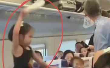 无视劝阻 家长咆哮辱骂他人,高铁车厢成了她的“客厅”