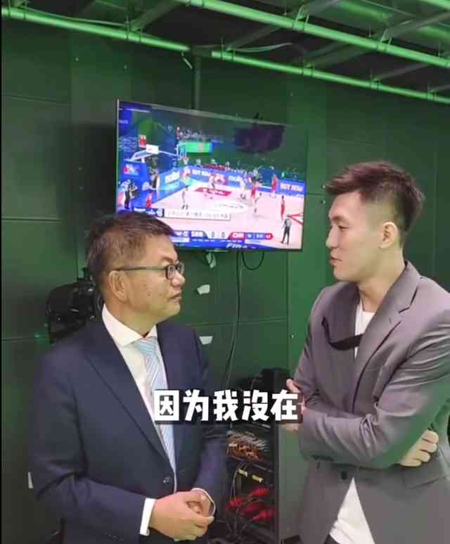  男篮世界杯首战惨败，中国队归化球员遭遇尴尬表现 