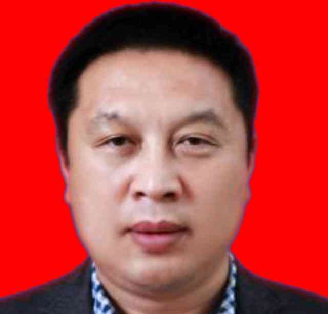 “社会正义之光，倡廉阳光照亮每个人”