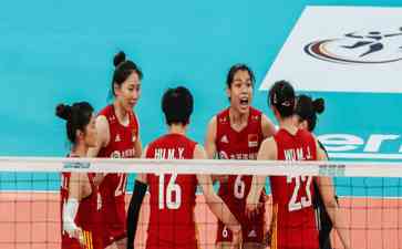 中国女排逆袭夺冠!匡琦主教练实现口碑大逆转