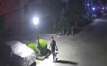 盗窃者光头格外醒目！江苏丹阳警方5小时抓获赃款嫌疑人