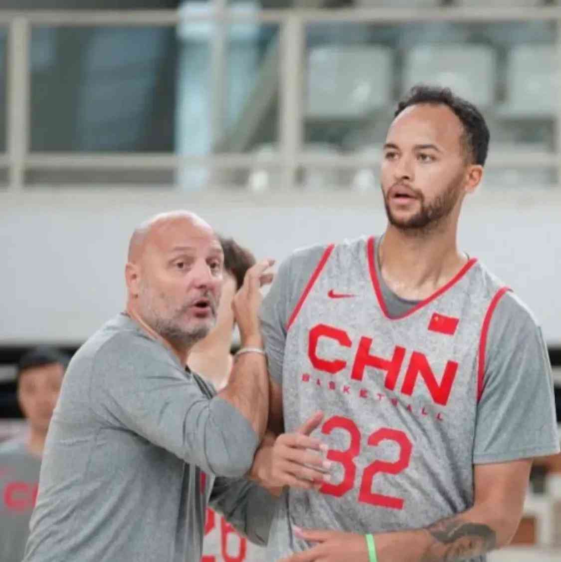 中国男篮惊险晋级!小组赛剧情逆转,奥运门槛或成定局!