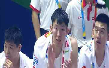 中国男篮3连败出局!4大水货曝光,周琦李凯尔入选,王哲林遭网暴。