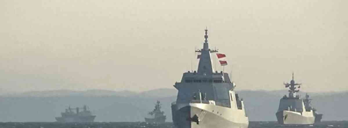 中俄11舰抵近阿拉斯加,中国军舰威震太平洋