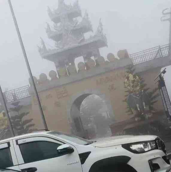 "惊心动魄!湖南小伙越狱回国,蛰伏五个月如货物般被送至六个园区"