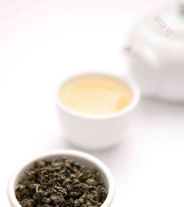 乌龙茶:结合绿茶和红茶的独特茶叶