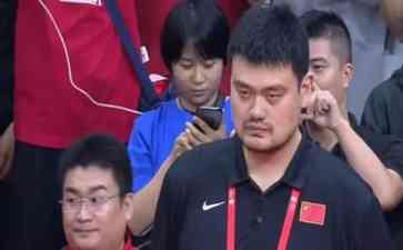 中国男篮惨败菲律宾,周琦或赛季报销
