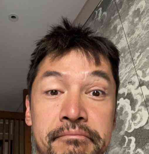  胡歌频更新动态，引发退圈猜测！