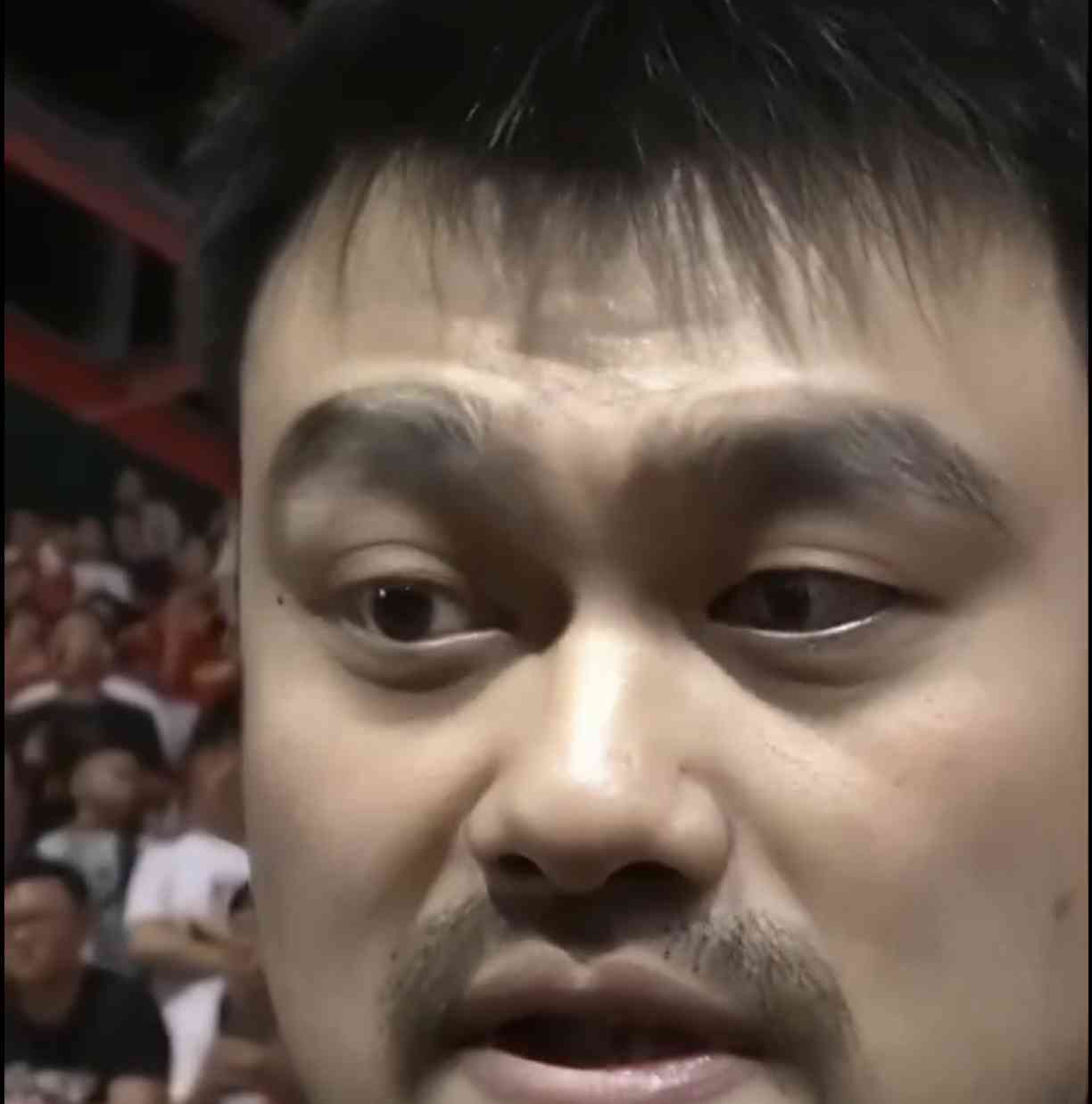  篮坛大嘴杨毅再度争议：男篮成绩差，谁应该负责？