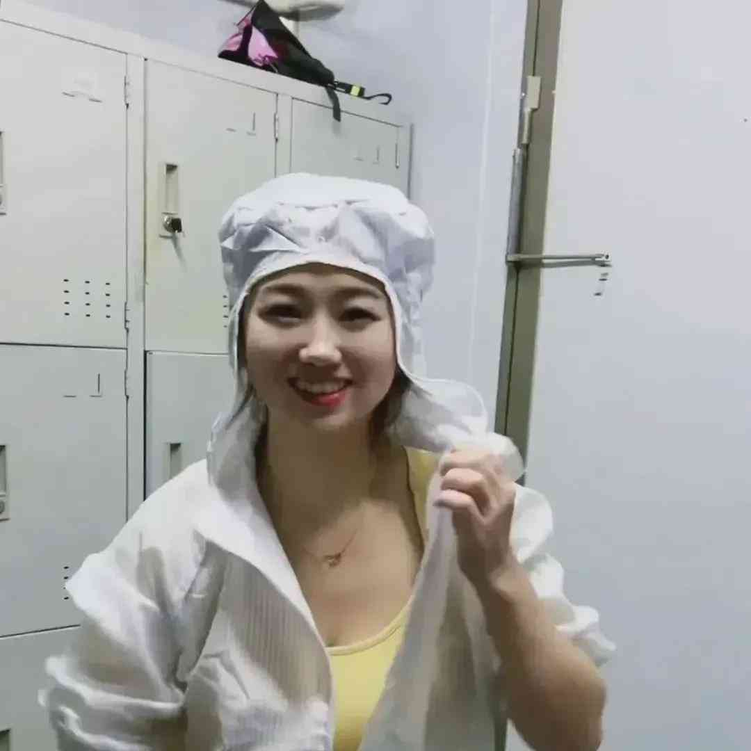 龙华打工妹流水线上隐藏的美丽秘密,露出笑容惊艳众人!