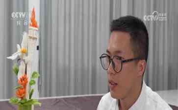 天才聋人雕刻出亚运主题作品,匠心点亮青春