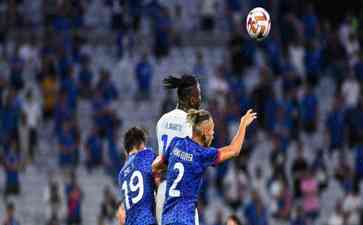 上海申花2-0完胜沧州雄狮,保住中超积分榜第三位置