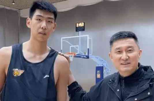  丑陋昏哨引发广东2米26新星不满