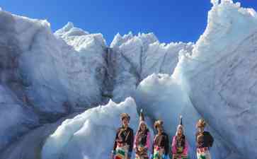 西藏山南推介湖北招商引资政策,邀请游客欣赏雪域高原风景