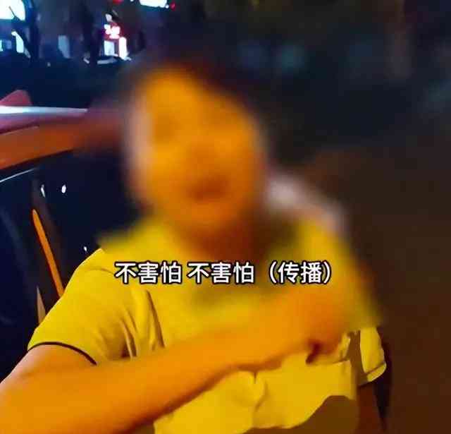 女子深夜打车遭绕路，险被司机骗往陌生地段 