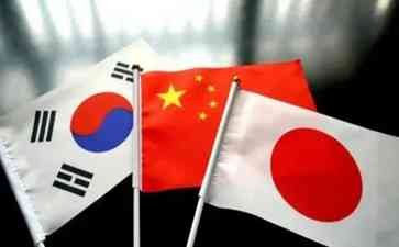 "中日韩外长会议再度启动,三国领导人会谈或年内举行"