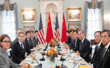 王毅外长启动美国访问,呼吁深度对话推动中美关系发展