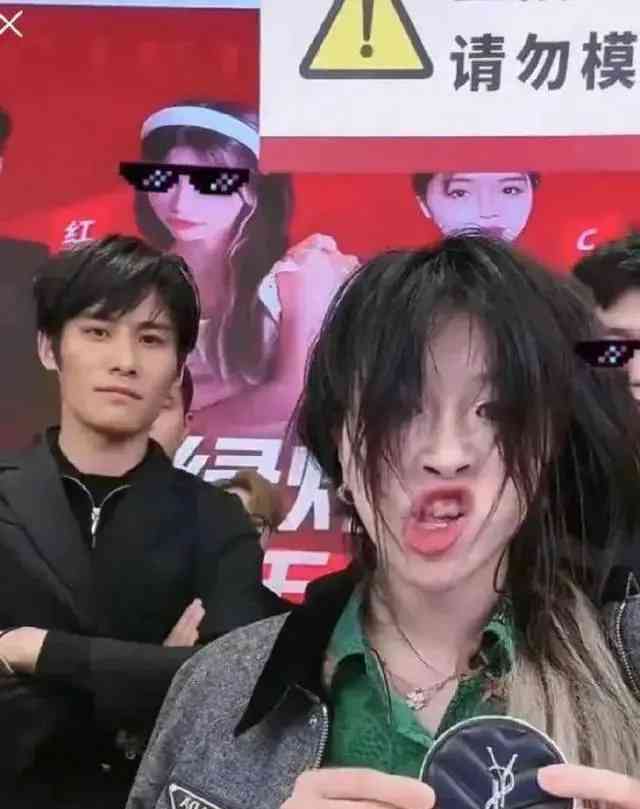 网红主播带货低俗行为遭质疑,品牌形象受损引热议