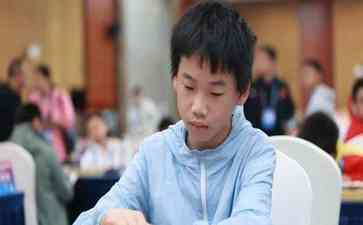 曾元和、杨雅晴斩获国际跳棋冠军,战服衣物赢好运!
