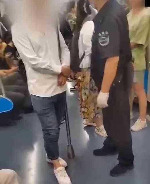 成都地铁男子被诬陷偷拍案庭审日确定!