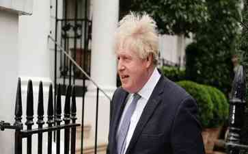 英国前首相考虑电视直播自己注射新冠病毒?!震惊!