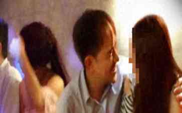  民进党高官再曝桃色丑闻 林正鸿与陪侍女子合影惊人