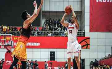 广东宏远华南虎逆袭江苏,沃特斯32分力保胜局