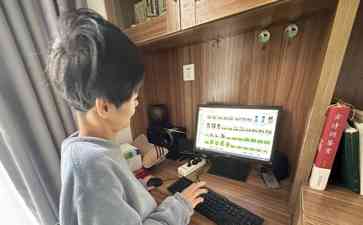 重度脑瘫女孩化身作家,用小说书写人生绚丽