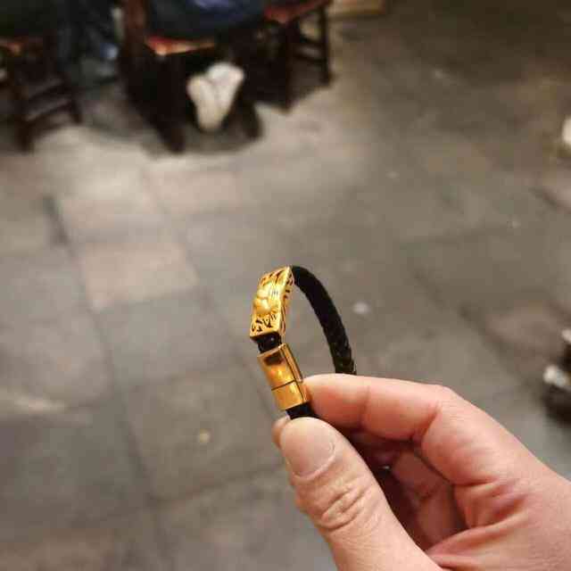 南京失而复得!情侣丢失黄金手绳仅8小时找回