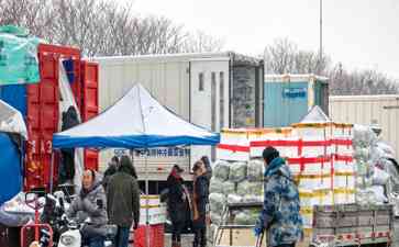  北京冬日“菜篮子”保障措施备受关注，雨雪天气如何防止蔬菜冻伤？ 