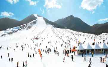 北京平谷冬季两全其美:多种冰雪运动精彩刺激