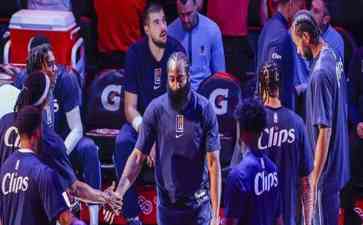 NBA快船遭遇NBA榜首凯尔特人,小卡缺席悲情战