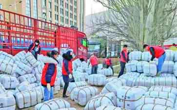 循化县人民医院医护人员奇迹般地抬患者上楼 救死扶伤展现"循化温度"