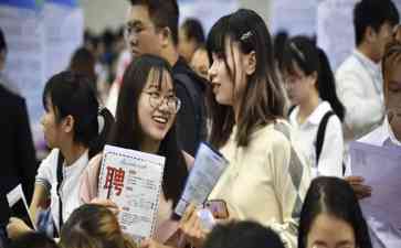 2023就业困难:985硕士在咖啡店打工