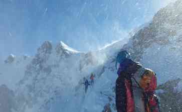  登山玩雪成为社交新宠，海尔凼火爆登场 